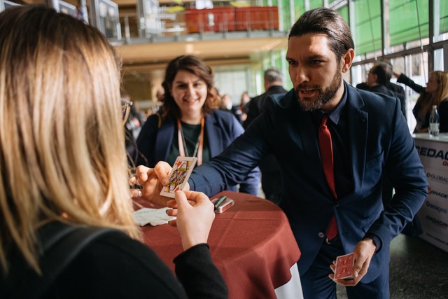 Foto Intrattenimento con baro professionista